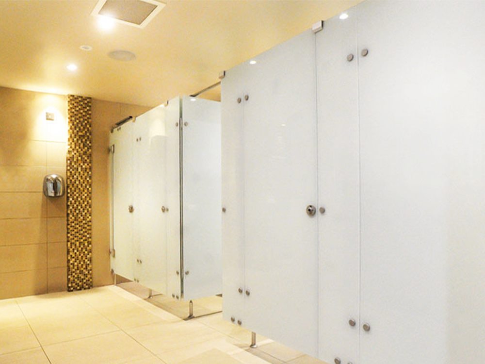 Toilet Cubicle Kaca Laminated